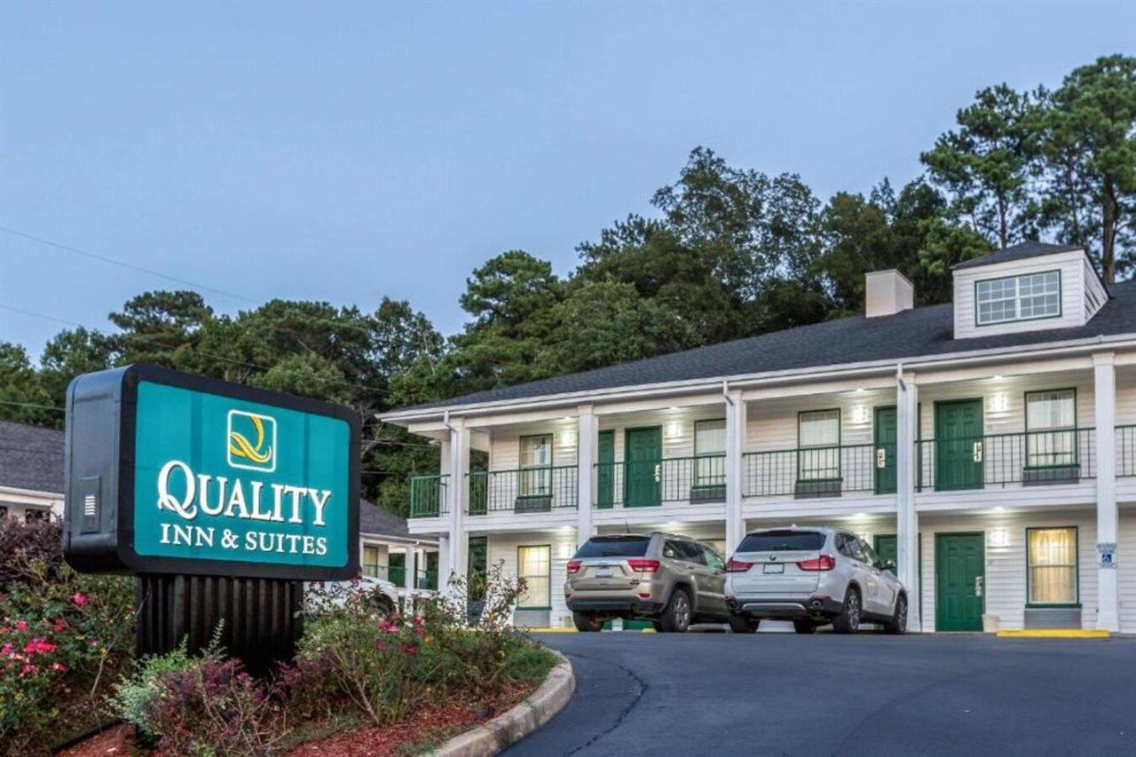 Quality Inn & Suites Near Lake Oconee Turnwold Exterior photo